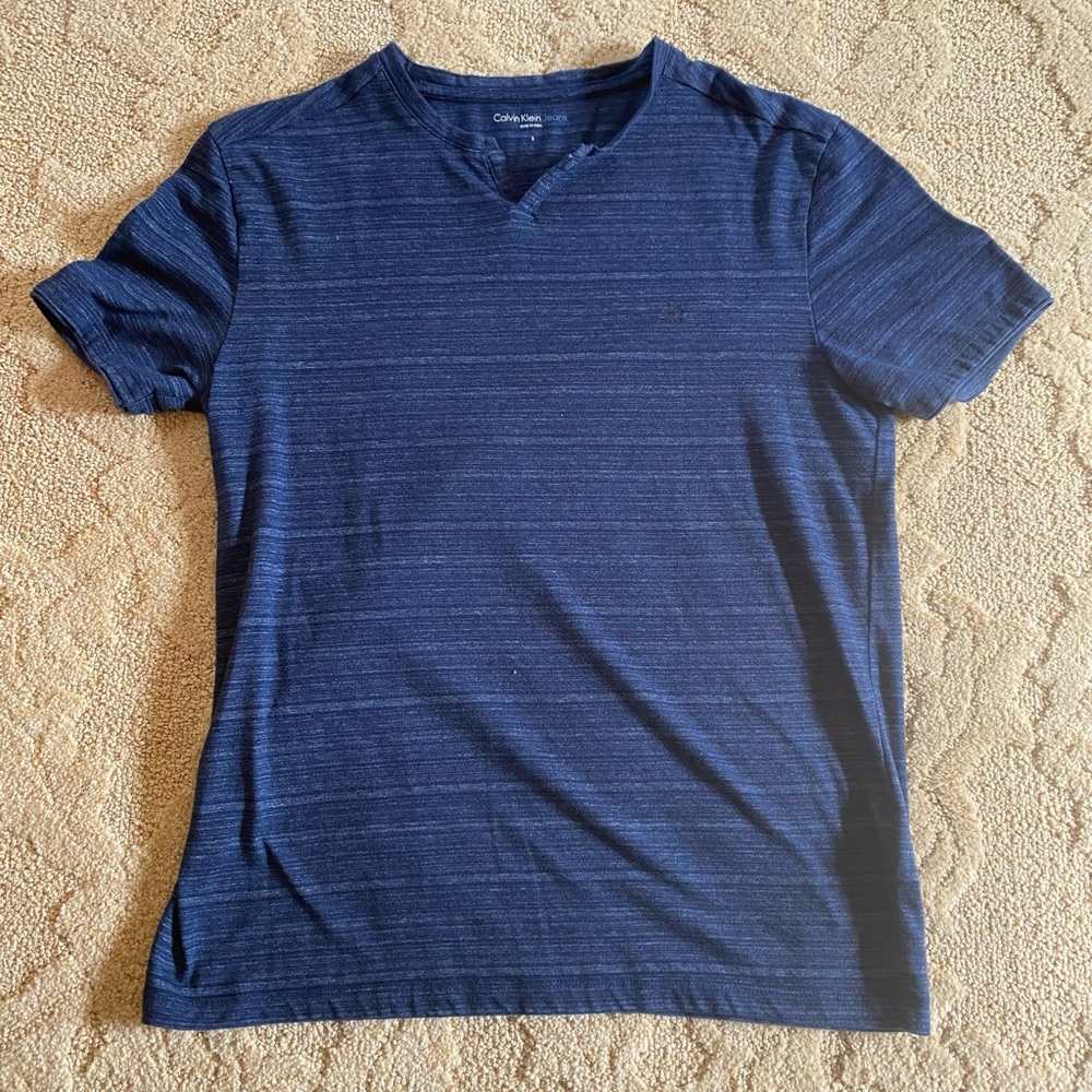 🔥 Calvin Klein T-shirt size S